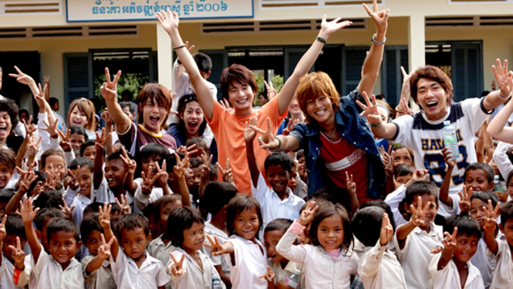 Phim Tuy không thể thay đổi thế giới, chúng tôi muốn xây một trường học ở Campuchia - We Can't Change the World. But, We Wanna Build a School in Cambodia. (2011)